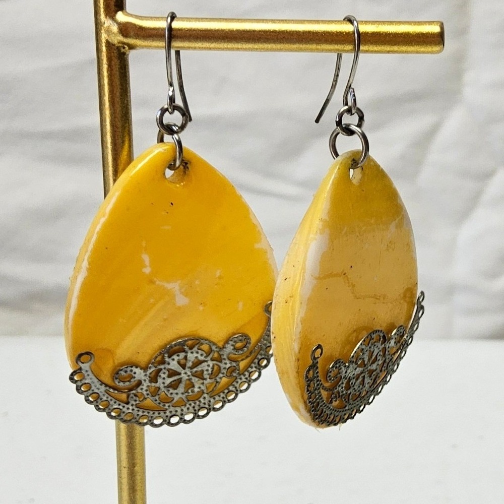 Teardrop Shell Earrings Women Yellow Silver Filigree Boho Dangling
